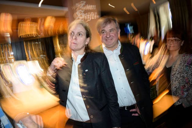 Christine und Lorenz Stiftl - Einweihung der Sportsbar Zum Stiftl in der Prälat-Zistl-Strasse 10, München am 24.03.2026
