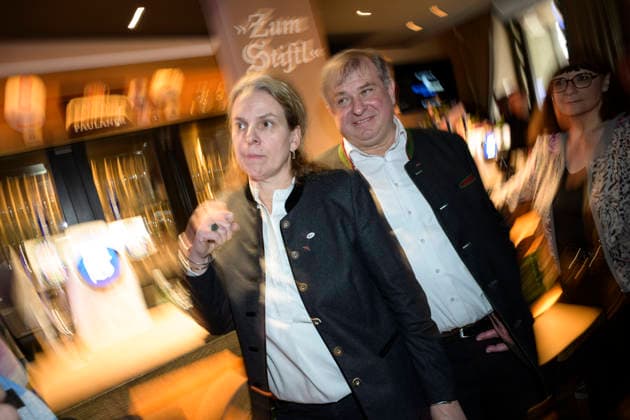 Christine und Lorenz Stiftl - Einweihung der Sportsbar Zum Stiftl in der Prälat-Zistl-Strasse 10, München am 24.03.2026