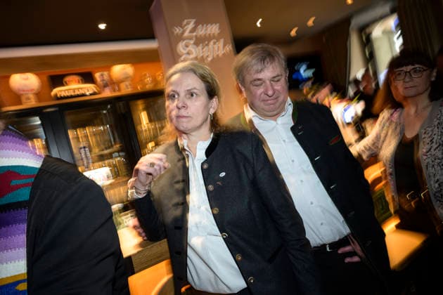 Christine und Lorenz Stiftl - Einweihung der Sportsbar Zum Stiftl in der Prälat-Zistl-Strasse 10, München am 24.03.2026
