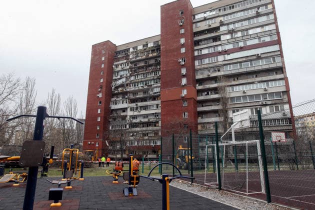 A 14-storey apartment block is damaged by a Russian drone strike in Dnipro, Ukraine, March 24, 2026. Russian forces attacked the eastern Ukrainian city with strike drones. At least 13 people were injured, including two girls aged 12 and nine, and a one-and-a-half-year-old boy. (Photo by Mykola Miakshykov Ukrinform) Russian army attacks apartment block with drone in Dnipro  Copyright: xMykolaxMiakshykovx