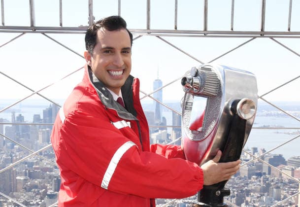 NEW YORK,NY - MARCH 24: Alejandro Condis lights the Empire State Building in Honor of Red Cross Giving Day in New York City on March 24, 2026. Copyright: xmpi099 MediaPunchx