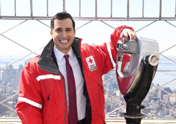 NEW YORK,NY - MARCH 24: Alejandro Condis lights the Empire State Building in Honor of Red Cross Giving Day in New York City on March 24, 2026. Copyright: xmpi099 MediaPunchx