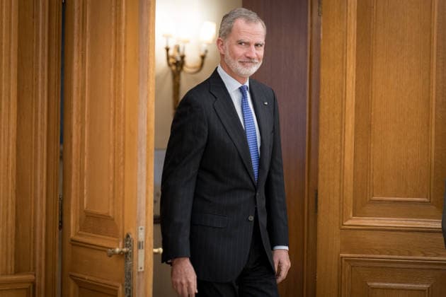 The King receives General Alexus G Grynkewich at La Zarzuela King Felipe VI receives in audience General Alexus G Grynkewich, Commander of the Supreme Allied Command Europe SACEUR, at La Zarzuela Palace, on 24 March 2026, in Madrid Spain The audience is part of the agenda of regular contacts between the Head of State and the main allied military commanders, and allows to discuss defense cooperation, the strategic situation on NATOs eastern and northern flank and the shared security challenges in the Euro-Atlantic environment 24 MARCH 2026 KING ZARZUELA GENERAL AUDIENCE ROYAL HOUSE FELIPE VI Diego Radamé Madrid Madrid Espana  Copyright: xDiegoxRadamÃ sx 7392383