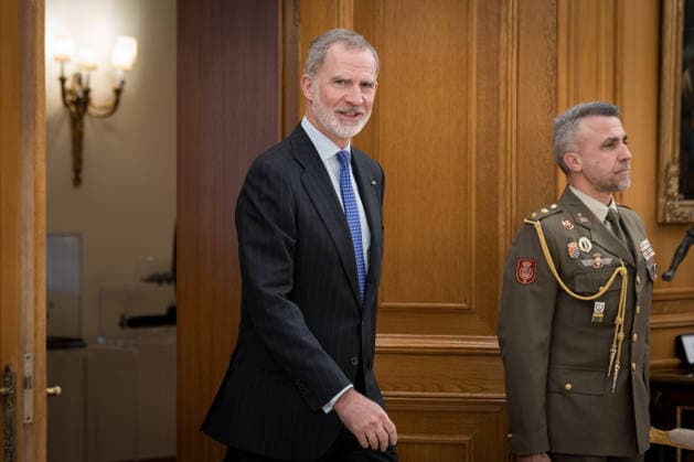 The King receives General Alexus G Grynkewich at La Zarzuela King Felipe VI receives in audience General Alexus G Grynkewich, Commander of the Supreme Allied Command Europe SACEUR, at La Zarzuela Palace, on 24 March 2026, in Madrid Spain The audience is part of the agenda of regular contacts between the Head of State and the main allied military commanders, and allows to discuss defense cooperation, the strategic situation on NATOs eastern and northern flank and the shared security challenges in the Euro-Atlantic environment 24 MARCH 2026 KING ZARZUELA GENERAL AUDIENCE ROYAL HOUSE FELIPE VI Diego Radamé Madrid Madrid Espana  Copyright: xDiegoxRadamÃ sx 7392384