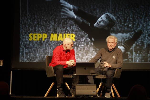 Sepp Maier auf Tour Tobias Bücklein und Sepp Maier bei der Sepp Maier Live Tour 2026 in der Karl-Diehl-Halle. Röthenbach an der Pegnitz, 23.03.2026 Röthenbach Nürnberger Land Karl Diehl-Halle Bayern D Copyright: xAgenturxWehnert R.Zichyx