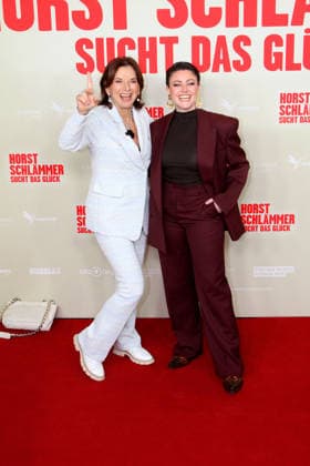 Claudia Obert und Tahnee Schaffarczyk bei der Horst Schlaemmer sucht das Glueck Kino Premiere im Cinemaxx Dammtor am 24.3.2026 in Berlin Horst Schlaemmer sucht das Glueck Kinopremiere in Hamburg