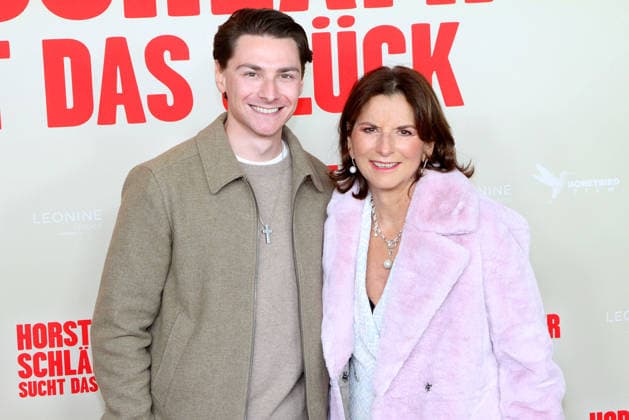 Claudia Obert und Max Suhr bei der Horst Schlaemmer sucht das Glueck Kino Premiere im Cinemaxx Dammtor am 24.3.2026 in Berlin Horst Schlaemmer sucht das Glueck Kinopremiere in Hamburg