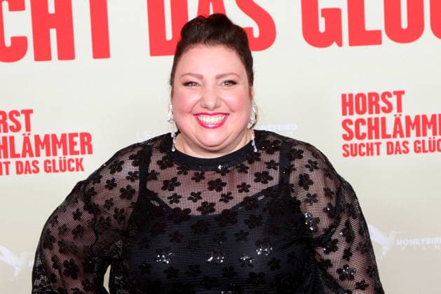 Meltem Kaptan bei der Horst Schlaemmer sucht das Glueck Kino Premiere im Cinemaxx Dammtor am 24.3.2026 in Berlin Horst Schlaemmer sucht das Glueck Kinopremiere in Hamburg