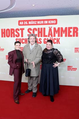 Premiere Horst Schlaemmer sucht das Glueck Ttahnee Schaffarczyk, Hape Kerkeling (Horst Schlaemmer), Meltem Kaptan, Hamburg Premiere Horst Schlaemmer sucht das Glueck, Cinemaxx Dammtor, 24.03.2026 Copyright: xEventpressxBecherx