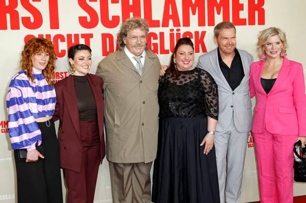 Laura Thomas, Tahnee Schaffarczyk, Hape Kerkeling, Meltem Kaptan, Sven Unterwaldt und Eva Habermann bei der Premiere des Kinofilms Horst Schlämmer sucht das Glück im Cinemaxx Dammtor. Hamburg, 24.03.2026