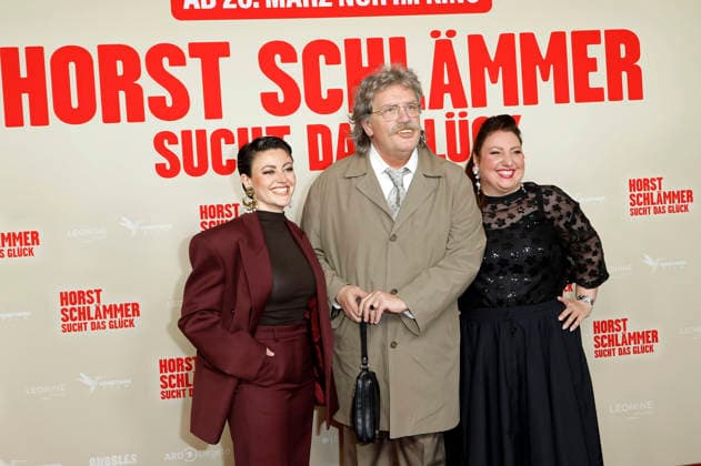 Tahnee Schaffarczyk, Hape Kerkeling und Meltem Kaptan bei der Premiere des Kinofilms Horst Schlämmer sucht das Glück im Cinemaxx Dammtor. Hamburg, 24.03.2026