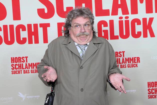 ABB SCHLAEMMER- Hape Kerkeling als Horst Schlaemme zu Gast auf dem roten Teppich bei der Hamburg Premiere des Kino Films Horst Schlaemmer sucht das Glueck im Kino Cinemaxx Damtor am Dienstag 24.03.2026 in Hamburg Hamburg Deutschland