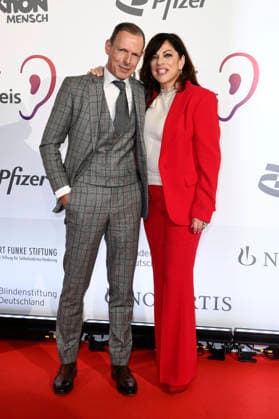 Alice Brauner mit Ehemann Michael Zechbauer bei der Verleihung des 24. Deutschen Hörfilmpreises 2026 im Colosseum Filmtheater. Berlin, 24.03.2026