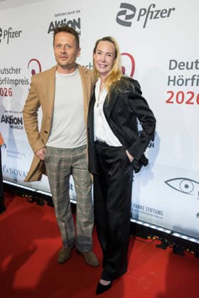 Deutscher Hörfilmpreis, Preisverleihung im Kino Colosseum, Berlin, 24.03.2026 Roman Knizka und Feo Aladag vor der Preisverleihung zum Deutschen Hörfilmpreis im Berliner Kino Colosseum am 24.03.2026 Berlin Kino Collosseum Copyright: xBenxKriemannx