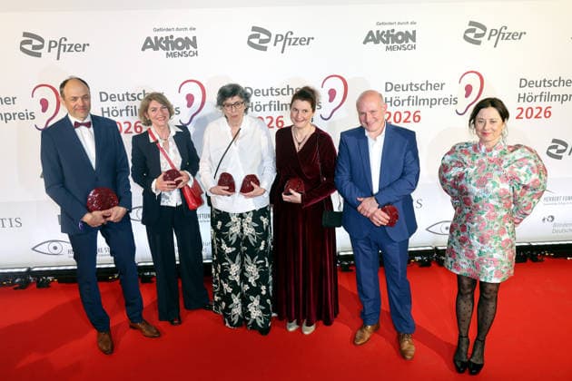 Deutscher Hörfilmpreis, Preisverleihung im Kino Colosseum, Berlin, 24.03.2026 Gewinner nach der Preisverleihung zum Deutschen Hörfilmpreis im Berliner Kino Colosseum am 24.03.2026 Berlin Kino Collosseum Copyright: xRenÃ xduxVinagex