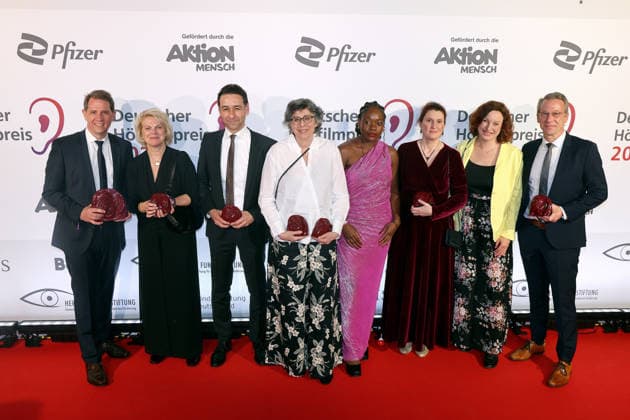 Deutscher Hörfilmpreis, Preisverleihung im Kino Colosseum, Berlin, 24.03.2026 Gewinner nach der Preisverleihung zum Deutschen Hörfilmpreis im Berliner Kino Colosseum am 24.03.2026 Berlin Kino Collosseum Copyright: xRenÃ xduxVinagex