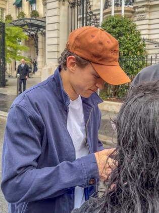 Tom Holland leaves the Shangri La hotel in Paris on March 25, 2026 Gedeon Taieb Bestimage Tom Holland leaves the Shangri La hotel in Paris on March 25, 2026 Paris France  Copyright: xGedeonxTaiebx xBestimagexGedeonxTaiebx xBestimagex