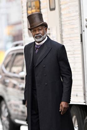 **EXCLUSIVE ALL ROUNDER** **VIDEO AVAILABLE** EXCLUSIVE Cynthia Nixon and Dennis Haysbert are seen in costume on the set of HBO™s ˜The Gilded Age™. This is the first time Haysbert has been spotted filming the period drama since it was announced he has joined the fourth season playing Dr Reginald Harris Featuring: Dennis Haysbert Where: New York City, New York, United States When: 25 Mar 2026 Credit: Elder Ordonez INSTARimages EDITORIAL USE ONLY. NOT FOR USE BY NEWSPAPERS BASED IN THE UK. Copyright: xx instar55579812