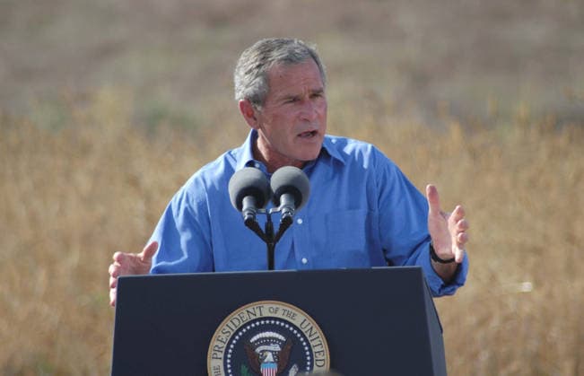 President Bush Visits National Recreation Area Aug 15, 2003; Santa Monica, CA, USA; President GEORGE W. BUSH visits National Park Rancho Sierra Vista Satwiwa in the Santa Monica Mountains National Recreation Area to highlight his agenda to care for our National Parks.. Copyright: xCatherinexBauknightx