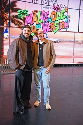 Christopher Schmidt, Max Suhr bei der Premiere von MALLE OLE - DAS MUSICAL DAS BALLERT! im First Stage Theater in Hamburg am 25.03.2026