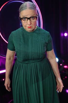 Komikerin und Kabarettistin Rosemie Warth zu Gast bei der ARD Show Ladies Night die einzige Comedy- und Kabarettshow mit rein weiblicher Besetzung im deutschsprachigen Fernsehen: