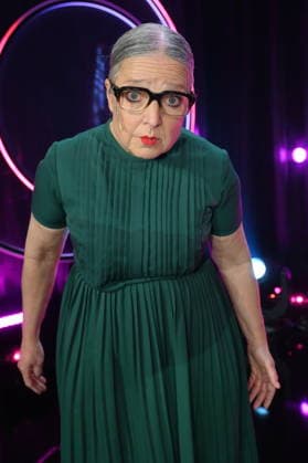 Komikerin und Kabarettistin Rosemie Warth zu Gast bei der ARD Show Ladies Night die einzige Comedy- und Kabarettshow mit rein weiblicher Besetzung im deutschsprachigen Fernsehen: