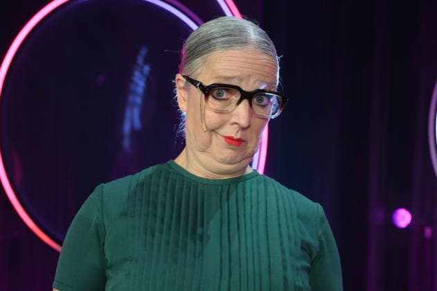 Komikerin und Kabarettistin Rosemie Warth zu Gast bei der ARD Show Ladies Night die einzige Comedy- und Kabarettshow mit rein weiblicher Besetzung im deutschsprachigen Fernsehen: