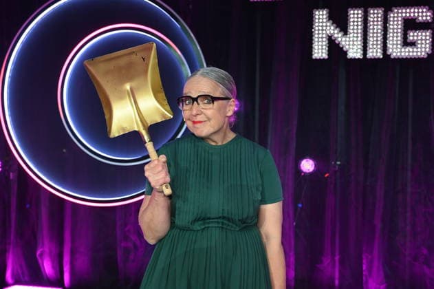 Komikerin und Kabarettistin Rosemie Warth zu Gast bei der ARD Show Ladies Night die einzige Comedy- und Kabarettshow mit rein weiblicher Besetzung im deutschsprachigen Fernsehen: