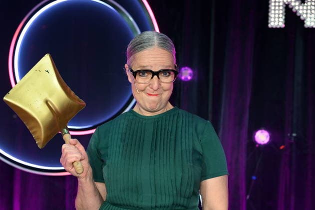 Komikerin und Kabarettistin Rosemie Warth zu Gast bei der ARD Show Ladies Night die einzige Comedy- und Kabarettshow mit rein weiblicher Besetzung im deutschsprachigen Fernsehen: