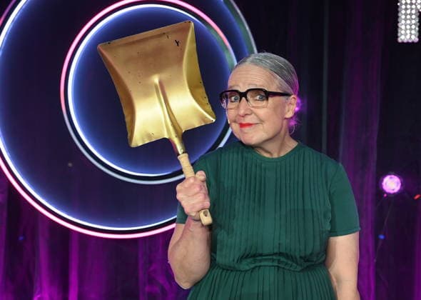 Komikerin und Kabarettistin Rosemie Warth zu Gast bei der ARD Show Ladies Night die einzige Comedy- und Kabarettshow mit rein weiblicher Besetzung im deutschsprachigen Fernsehen: