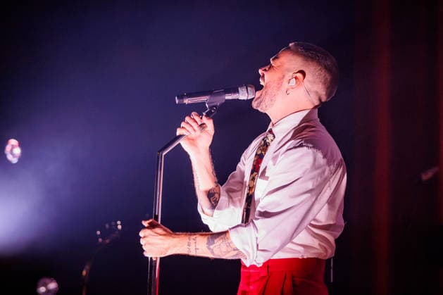 Chris Holsten live in Oslo, Norway Oslo, Norway. 25th, March 2026. The Norwegian singer and songwriter Chris Holsten performs a live concert Sentrum Scene in Oslo. Norway, Oslo  Copyright: xGonzalesxPhoto KetilxMartinsenx