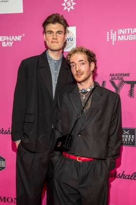 ABB POLYTON- Raum 27, Tristan Stadtler und Mathis Schroeder zu Gast auf dem roten Teppich bei der bei der Polyton Musikpreis Preisverleihung 2026 im Atelier GardensBerkin am Mittwoch 25.03.2026 in Berlin Berlin Deutschland