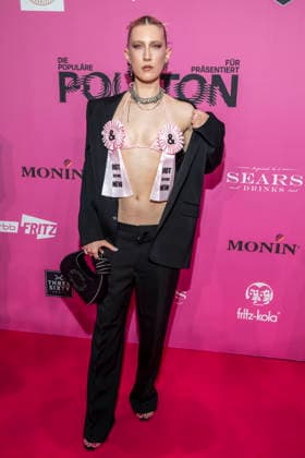 ABB POLYTON- Floss, Saengerin zu Gast auf dem roten Teppich bei der bei der Polyton Musikpreis Preisverleihung 2026 im Atelier GardensBerkin am Mittwoch 25.03.2026 in Berlin Berlin Deutschland