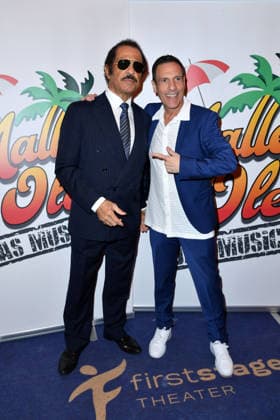 Kalle Schwensen und Harald Reitinger bei der Musicalpremiere Malle Ole im FIRST STAGE Theater in Hamburg am 25.03.2026