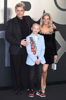 Dexter Sol Ansell mit Eltern Jonathan Ansell und Debbie King bei der HBO Max UK and Ireland Launch Party in der Queen Elizabeth Hall. London, 25.03.2026