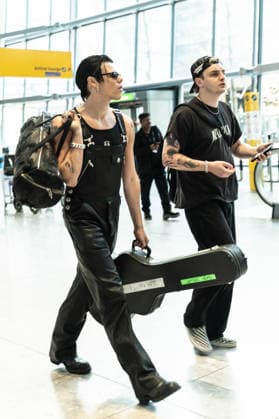 London, Yungblud lands at Heathrow Airport  Copyright: xcristinaxmasseix xipa-agency.netx xx IPA_Agency_IPA73450736