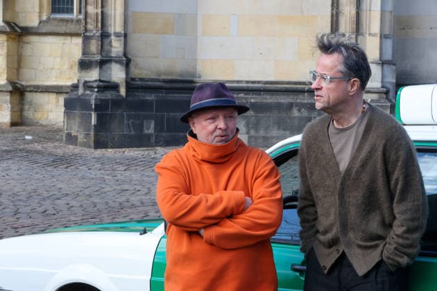 Entertainment Bilder des Tages Dreharbeiten für den 50. Tatort aus Münster. Fototermin am Set. Dreharbeiten für den Münster-Tatort auf dem Domplatz. Arbeitstitel Eine Frage der Zeit. Axel Prahl, als Hauptkommissar Frank Thiel und Jan Josef Liefers, als Rechtsmediziner Prof. Karl-Friedrich Boerne. Münster, Nordrhein-Westfalen, DEU, Deutschland, 26.03.2026