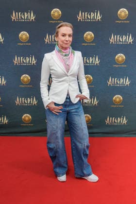 26.03.2026. Düsseldorf. Cirque du Soleil - Alegria. Red Carpet am Abend der Düsseldorfer Premiere. Hier: Gästin Düsseldorf Gerresheim Glasmacherviertel Nordrhein-Westfalen Deutschland