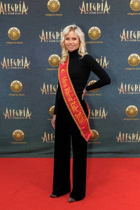 26.03.2026. Düsseldorf. Cirque du Soleil - Alegria. Red Carpet am Abend der Düsseldorfer Premiere. Hier: Feloumena Nacken (Miss Rhein Ruhr) Düsseldorf Gerresheim Glasmacherviertel Nordrhein-Westfalen Deutschland