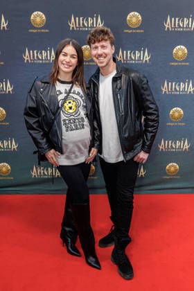 26.03.2026. Düsseldorf. Cirque du Soleil - Alegria. Red Carpet am Abend der Düsseldorfer Premiere. Hier (l-r): Renata und Valentin Lusin Düsseldorf Gerresheim Glasmacherviertel Nordrhein-Westfalen Deutschland