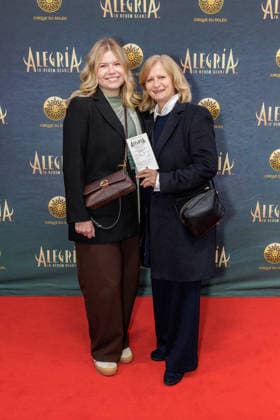 26.03.2026. Düsseldorf. Cirque du Soleil - Alegria. Red Carpet am Abend der Düsseldorfer Premiere. Hier (r-l): Johanna Gastdorf mit Schwiegertochter in spe Aileen Düsseldorf Gerresheim Glasmacherviertel Nordrhein-Westfalen Deutschland