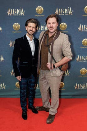 26.03.2026. Düsseldorf. Cirque du Soleil - Alegria. Red Carpet am Abend der Düsseldorfer Premiere. Hier (l-r): Lennart Kulke und Manuel Rittich Düsseldorf Gerresheim Glasmacherviertel Nordrhein-Westfalen Deutschland