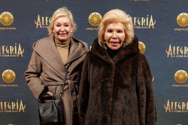 26.03.2026. Düsseldorf. Cirque du Soleil - Alegria. Red Carpet am Abend der Düsseldorfer Premiere. Hier: Ute-Henriette Ohoven (r) mit Begleitung Düsseldorf Gerresheim Glasmacherviertel Nordrhein-Westfalen Deutschland