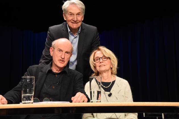 Johannes Herrschmann Schauspieler Gisela Schneeberger Schauspielerin Mitte Dr. Reinhard G .Wittmann Kurator Muenchen Gruenwald 26.03.2026 Buergerhaus Roemerschanz Ausstellungs Eroeffnung fuer die Sonderausstellung Karl Valentin und die Alten Rittersleut in der Burg Gruenwald, Zweigmuseum der Archaeologischen Staatssammlung, Foto Muenchen