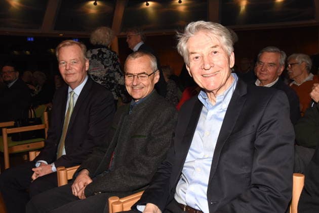 Jan Neusiedl 1.Buergermeister Gruenwald Prof Dr. Rupert Gebhard Direktor Burg Gruenwald Dr Reinhard G. Wittmann Kurator Muenchen Gruenwald 26.03.2026 Buergerhaus Roemerschanz Ausstellungs Eroeffnung fuer die Sonderausstellung Karl Valentin und die Alten Rittersleut in der Burg Gruenwald, Zweigmuseum der Archaeologischen Staatssammlung, Foto Muenchen