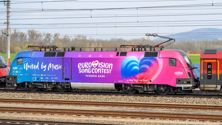 asten, austria, 24 march 2026, oebb railjet with locomotive taurus 116 with eurovision song contest branding passing the railway station *** asten, österreich, 24. märz 2026, oebb railjet mit lokomotive taurus 116 mit eurovision song contest branding passiert den bahnhof Copyright: xx