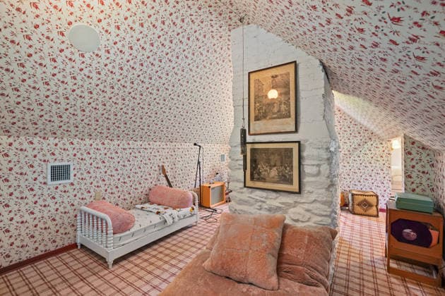 Drew Barrymore is selling her huge historic 1740s estate just TWO years after she bought it for eye-watering £3.7m Story from Jam Press (Drew Barrymore Estate) Pictured: The £3.7m estate. Drew Barrymore is selling her huge historic 1740s estate just TWO years after she bought it for eye-watering £3.7m Hollywood star Drew Barrymore is selling her huge estate just two years after she bought it. The actress and talk show host has listed her sprawling home for .99m (£3.7m). The historic six-bedroom, nine-bathroom estate in Harrison, Westchester County, New York, has nearly 12 acres of land and dates back to the 1740s. Barrymore bought it as a convenient countryside escape from New York City, where she films her talk show. But it needed a  Copyright: xJamxPress ModernxAngles
