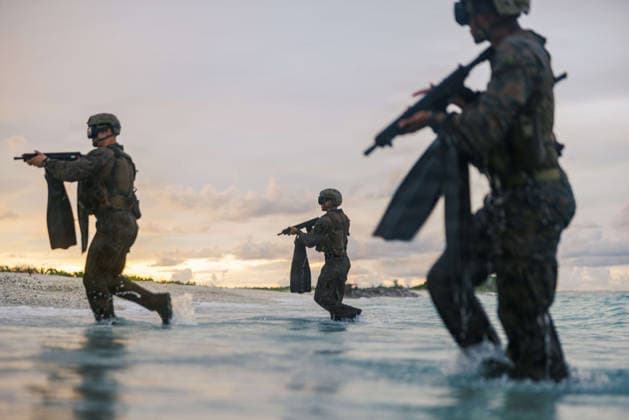 March 27, 2026, Indian Ocean, Chagos Islands: U.S. Marines with Force Reconnaissance Platoon, 31st Marine Expeditionary Unit, conduct a reconnaissance and surveillance rehearsal mission, part of a simulated amphibious assault exercise, March 24, 2026, in Diego Garcia, Chagos Islands. Indian Ocean Chagos Islands - ZUMAp138 20260327_zaa_p138_023 Copyright: xLcpl.xVictorxGurrola U.S.xMarinex