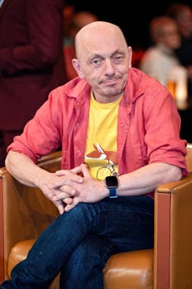 MDR - Riverboat. Comedian Bernhard Hoëcker anläßlich der Aufzeichnung der MDR - Talkshow Riverboat am 27.03.2026 in der Mediacity Leipzig. 20260327ADO0010