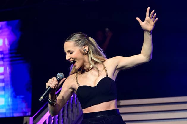 Konzert - Naschenweng Melissa beim Konzert im Rahmen von 10 Jahre InnCarree Mühldorf und 30 Jahre Wimmer Schreinerei und Einrichtungshof Mühldorf InnCarree Oberbayern Deutschland